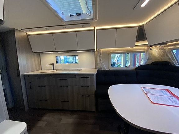 Kabe Estate 600 XL KS Alde/Fransk bädd/Året runt standard 4 of 17