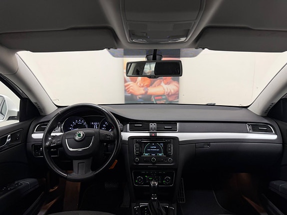 Skoda Superb 16 of 17