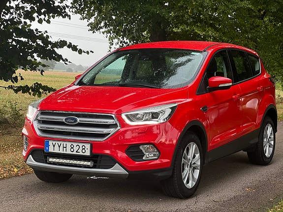Ford Kuga 2 of 16