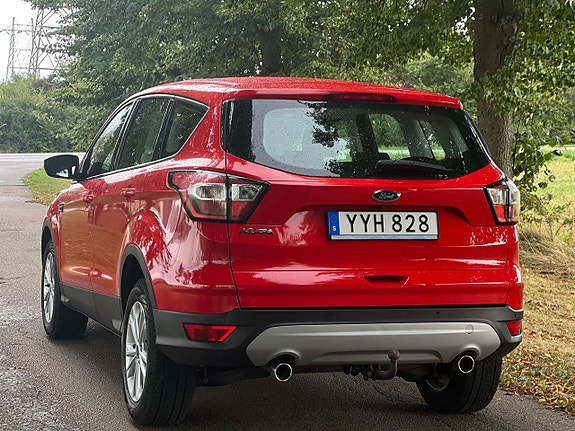 Ford Kuga 3 of 16