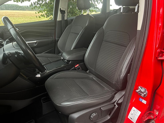 Ford Kuga 11 of 16