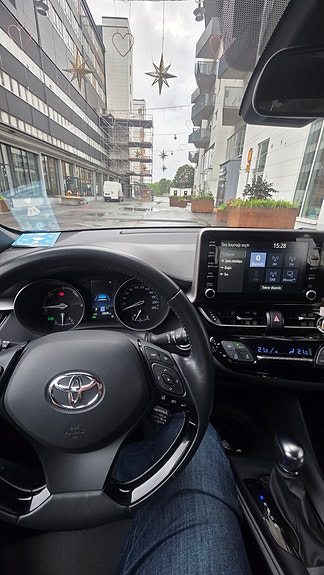 Toyota C-HR 11 of 18