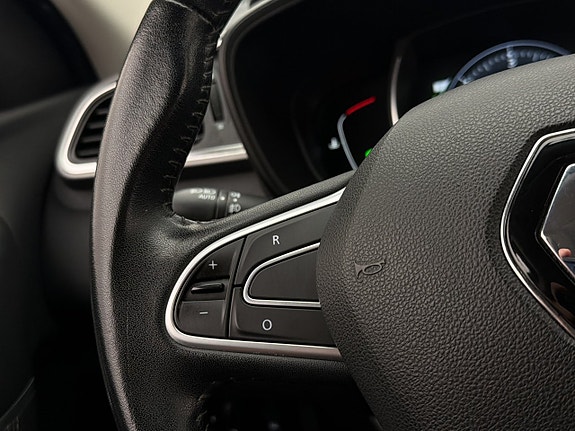 Renault Kadjar 18 of 30