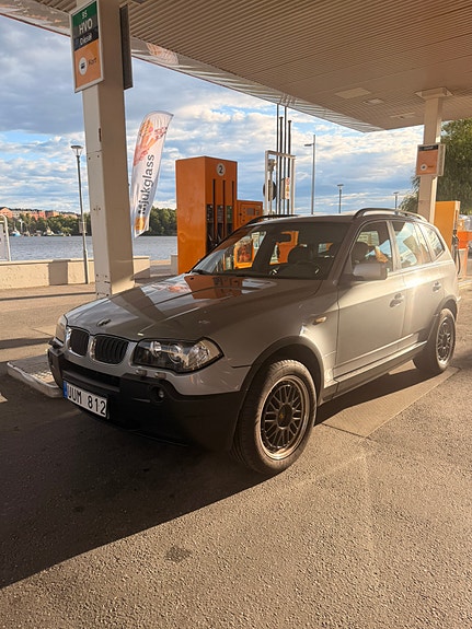 BMW X3 2 of 4