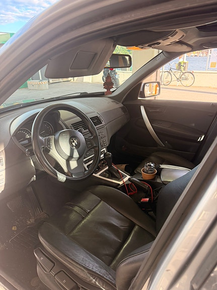 BMW X3 4 of 4