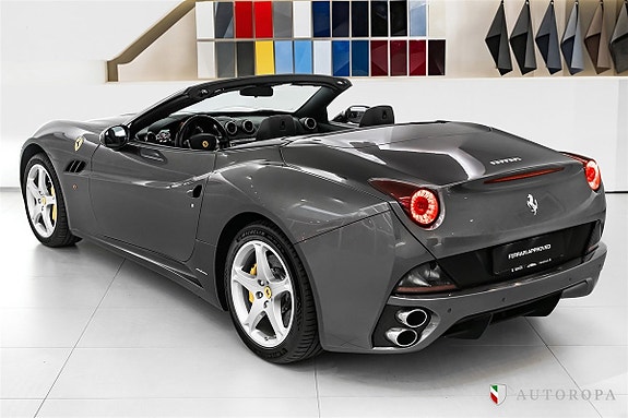 Ferrari California 4 of 10