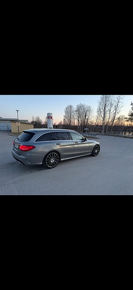 Mercedes-Benz C220 2 of 15