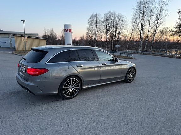 Mercedes-Benz C220 7 of 15