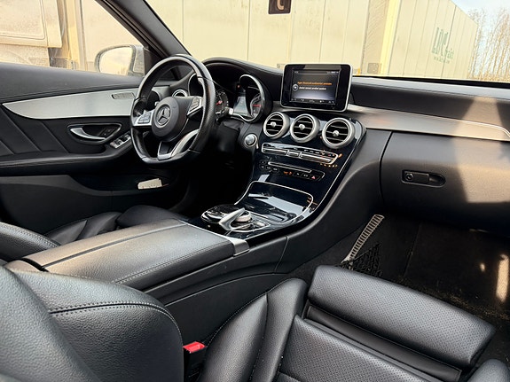 Mercedes-Benz C220 10 of 15