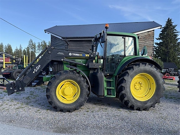 John Deere 6930 med Trima +5.0P-Lastare