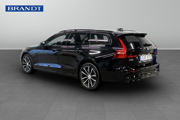 Volvo V60 2 of 9