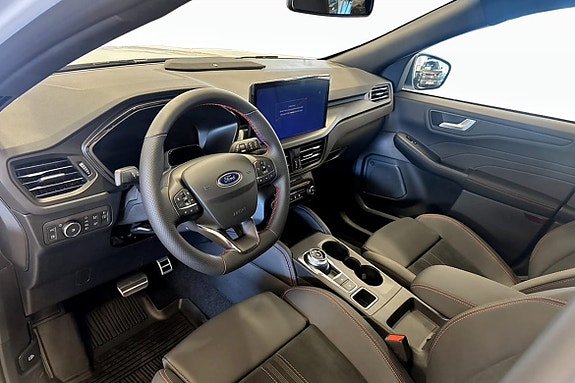 Ford Kuga 5 of 9