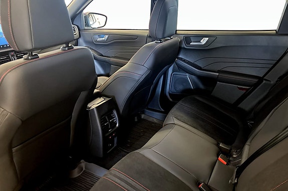 Ford Kuga 8 of 9