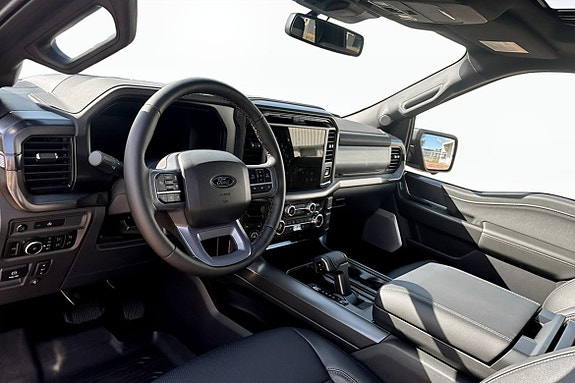 Ford F-150 4 of 6