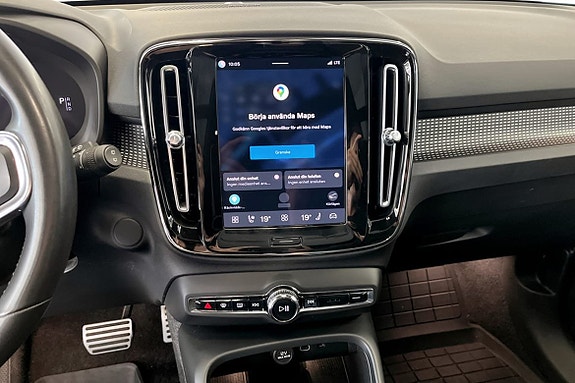 Volvo XC40 6 of 9