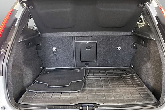 Volvo XC40 9 of 9