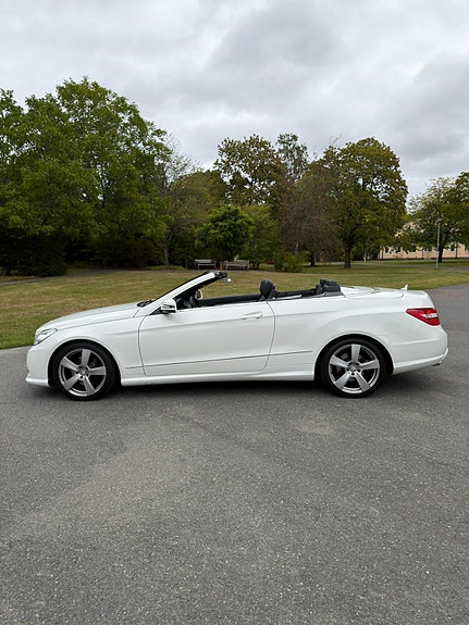 Mercedes-Benz E200 8 of 12