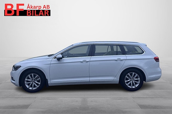 Volkswagen Passat 16 of 21