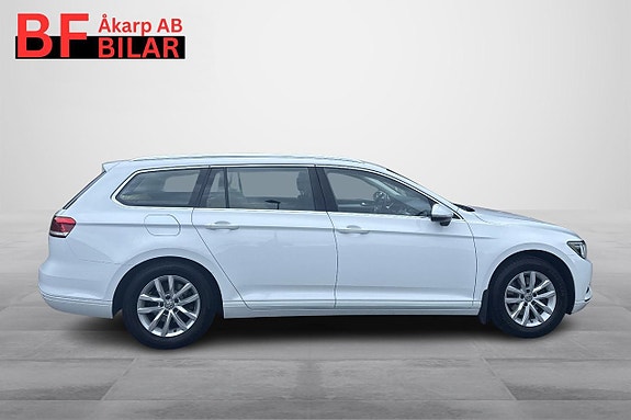 Volkswagen Passat 7 of 21