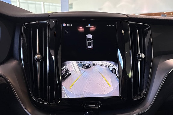Volvo XC60 15 of 28