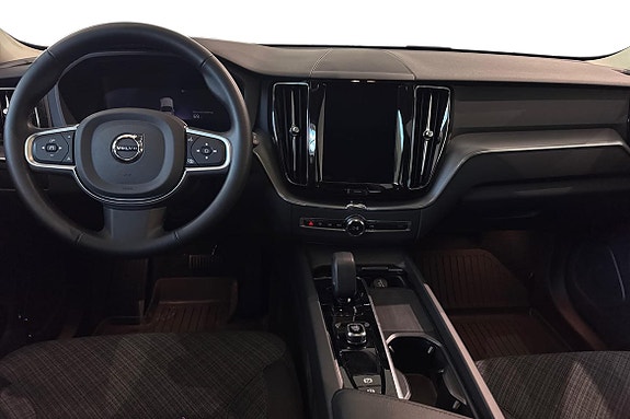 Volvo XC60 10 of 28