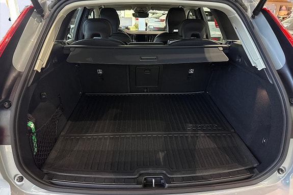 Volvo XC60 12 of 28