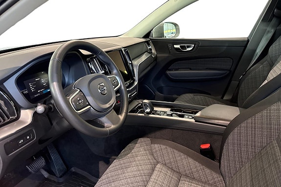 Volvo XC60 14 of 28