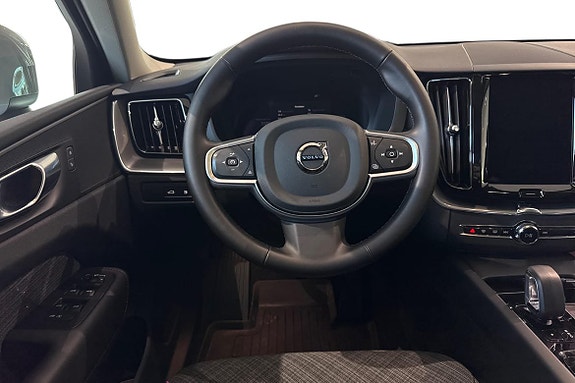 Volvo XC60 11 of 28