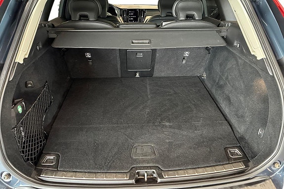 Volvo XC60 12 of 24