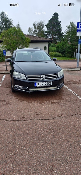 Volkswagen Passat 2 of 14