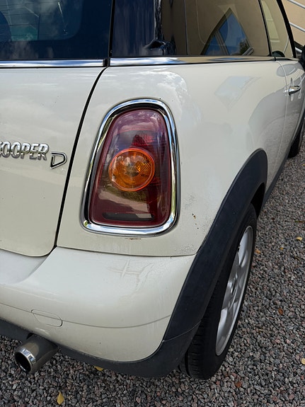 MINI Cooper 4 of 4