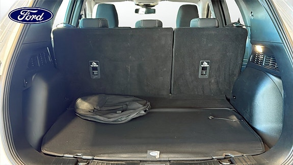 Ford Kuga 10 of 16