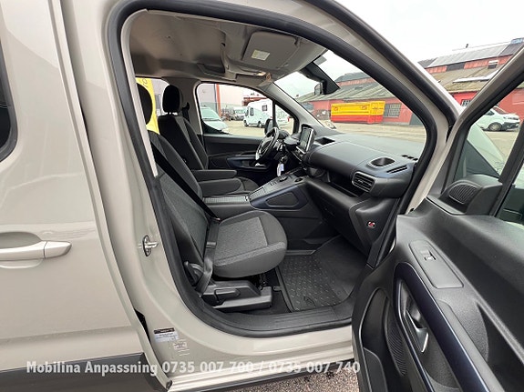 Peugeot Rifter 27 of 30