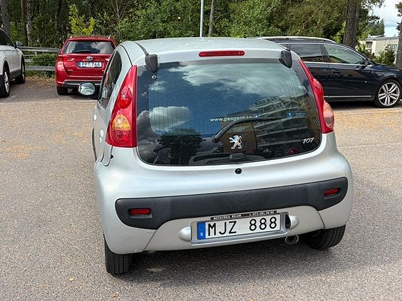Peugeot 107 3 of 5