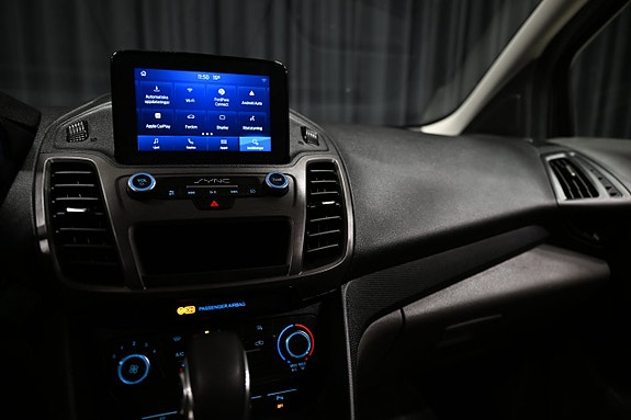 Ford Transit Connect 24 of 27