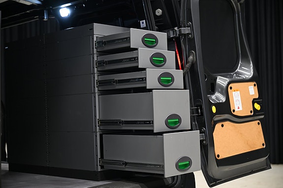 Ford Transit Connect 7 of 27