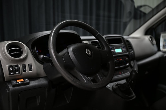 Renault Trafic 17 of 27