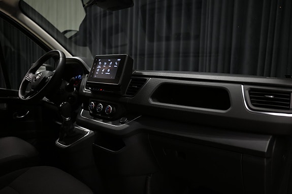 Renault Trafic 21 of 26