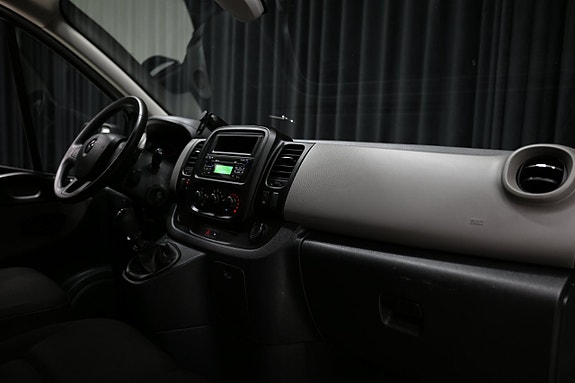 Renault Trafic 21 of 23