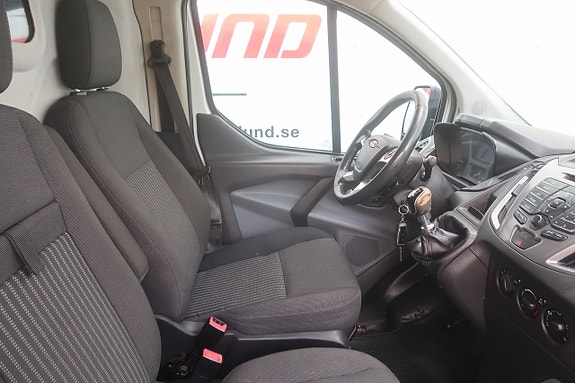 Ford Transit Custom 10 of 20