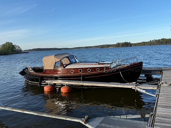 Tender / Cruiser 4 of 13