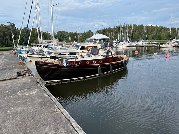 Tender / Cruiser 6 of 13