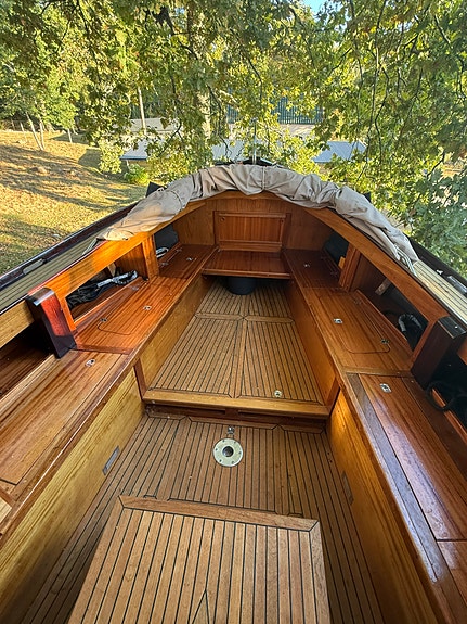 Tender / Cruiser 11 of 13