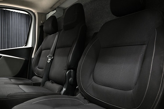 Renault Trafic 22 of 28