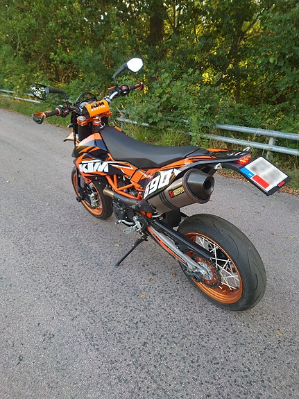 KTM 690 SMC R ABS A2 4 of 4
