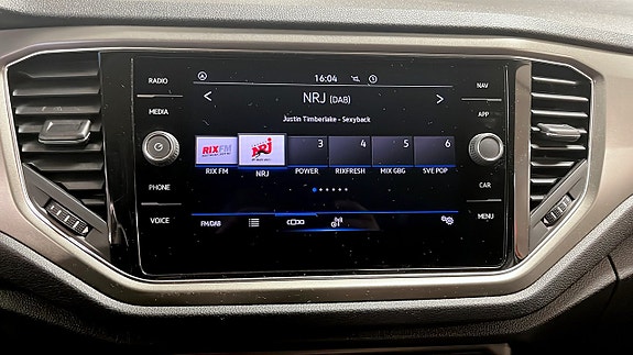 Volkswagen T-Roc 8 of 11