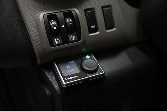 Nissan NV300 14 of 24