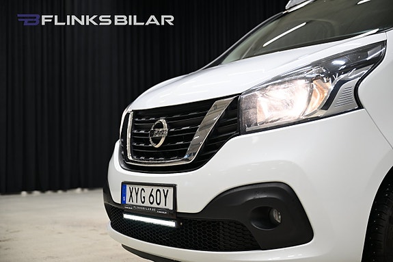 Nissan NV300 12 of 24