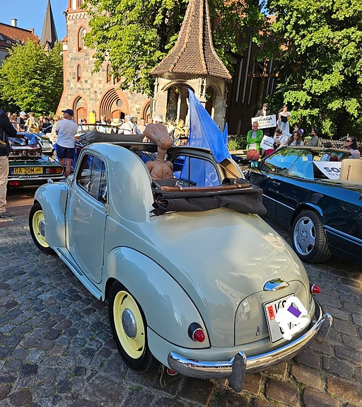 Fiat 500C 2 of 18