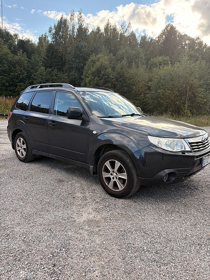 Subaru Forester 4 of 5